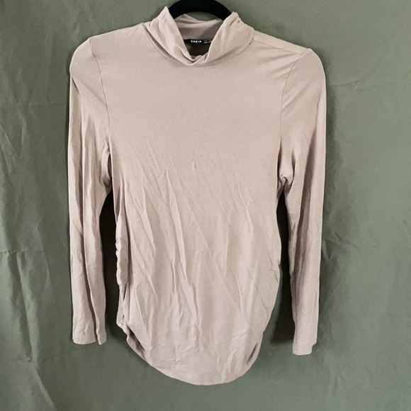 SHEIN Mock Neck Maternity Top - Picture 5 of 5